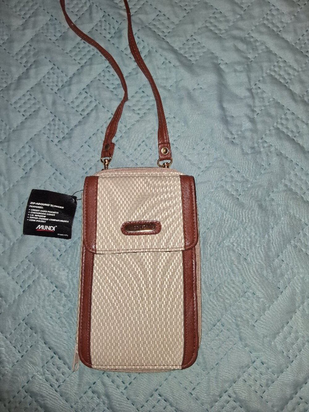 NWT! Mundi Vertical Crossbody Bag